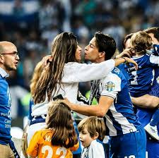Save and share your meme collection! Memes Da Bola O Jose Castelo Branco Foi A Festa Do Porto X Facebook