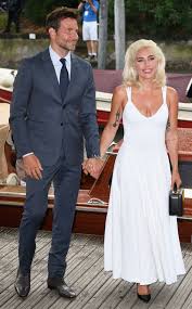 Lady gaga addresses bradley cooper romance rumors: Lady Gaga Bradley Cooper From A Star Is Born Shallow French Translation