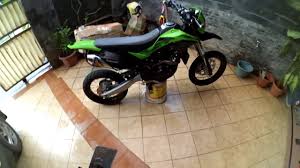 Bahkan, mobil dan motor kerap menjadi status seseorang, baik status secara posisi. Modifikasi Harian Kawasaki D Tracker Bf Se Part Ii Nopol Portable With Action Camera Mounting Set Youtube