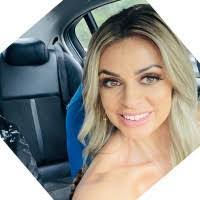 Sara Canas's Instagram, Twitter & Facebook