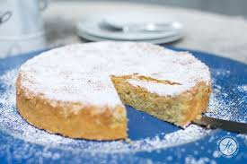 Mallorquinischer Mandelkuchen Einfach Superlocker Und Saftig Auf Die Insel Traumen Feiertaglich Das Schone Leben Mandelkuchen Kuchen Und Torten Rezepte Kuchen Rezepte Einfach