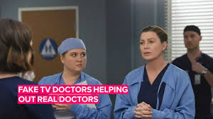 The seventeenth season of the american television medical drama grey's anatomy was ordered on may 10, 2019, by american broadcasting company (abc). Ellen Pompeo Reveals Her New Favorite Couple On Grey S Anatomy