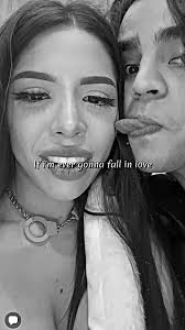 Aaron Albores Se Besa Con Un Hombre