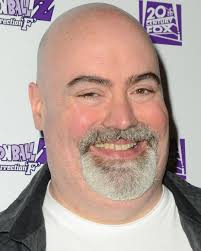 🎂 FELIZ CUMPLEAÑOS KYLE HEBERT 🎂 Hoy es el cumpleaños del reconocido  voice actor, Kyle Henry Hebert. Ha puesto su voz en gran cantidad de  personajes de anime, series, videojuegos y película,