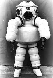 Diving and snorkeling is what we love. The Story Of Early Diving Suits 1900 1935 Rare Historical Photos