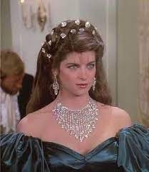 Pin By Ernesto Hernandez On Main Hazard Kirstie Alley Celebrities Actresses