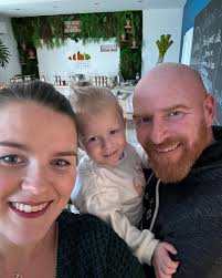 Le Vendredi c'est boutique en famille 🥬🥕 Bon week-end à vous tous !✨  #jeromeetlucile #legumes #famille #boutique #alaferme #vendredi #weekend