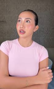 Chè Hiển Khánh Hơn Nửa Thế Kỷ Ghi Dấu Trong Lòng Dân Sài Gòn 😋😋😋 Tấm  biển hiệu vẽ tay cực đẹp đó đã được vẽ và treo lên từ những năm