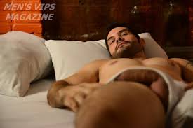 Male Nudes A Nips Edu Dudu Evandro Silveira Pelado Na Cama E Nasexiezpix  Web Porn