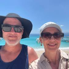 What are recommendations for two bedroom accommodation with pool and  breakfast included near the beach in Bali?