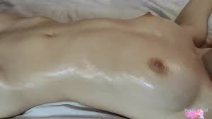 オイルで乳首と朝のゲーム