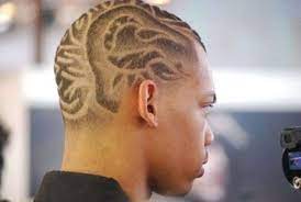 Apr 28, 2019 · capelli rasati uomo, look e tendenze da sfoggiare nel 2019! Tagli Capelli Uomo Con Disegni Foto 40 40 Qnm