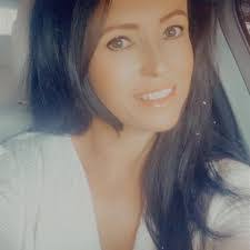 Cali Knowles's Instagram, Twitter & Facebook