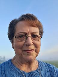 I know most of my Honeybuns are still sleeping, but I need to say an early  good day as this is going to be a busy day for me! I need to