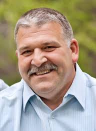 Franklin sheriff Jim Raymond says his deputies don't hurt, help ICE