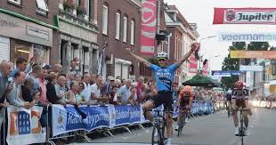 Eén dag na zijn overwinning op het belgisch kampioenschap wielrennen glundert tim merlier met zijn driekleur en gouden medaille op de traditionele persconferentie. De Draai Hengelt Lotto Soudal En Roompot Binnen En Hoopt Nog Op Lottonl Jumbo En Sunweb Roosendaal Bndestem Nl