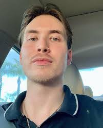 Ryan Berry's Instagram, Twitter & Facebook