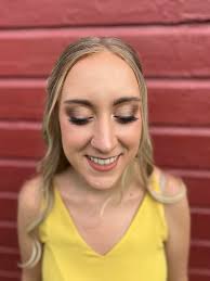 Makeup artist in Kalamazoo available