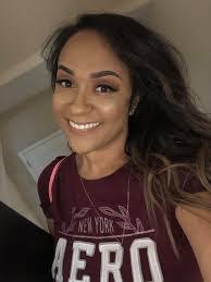 Shannon Hearn's Instagram, Twitter & Facebook