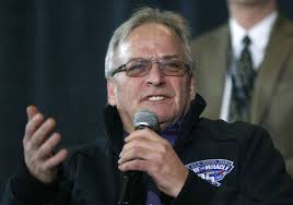 Mark Wells's Instagram, Twitter & Facebook