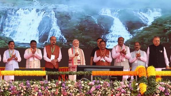 आज छत्तीसगढ़ राज्य स्थापना दिवस के 25वर्ष पूर्ण होने के अवसर पर आयोजित  राज्योत्सव कार्यक्रम का माननीय प्रधानमंत्री श्री Narendra Modi जी ने ...