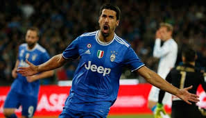 Khedira being a son of a tunisian migrant is a strong advocate of integration of immigrants through sports and turned ambassador for numerous such campaigns in germany. Sami Khedira Bintang Redup Yang Bergelimang Gelar Bola Tempo Co