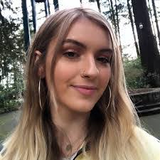 Karla Rollins's Instagram, Twitter & Facebook