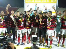 É jogada nos moldes da copa da inglaterra, taça de portugal, copa do rei, copa da escócia, entre outras. Vitoria E Campeao Da Copa Do Brasil Sub 20
