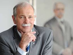 ANNUAL REPORT 2008 ENERGy I EARTH AND ENVIRONMENT I HEALTH KEy TECHNOLOGIES  I STRUCTURE OF MATTER TRANSPORT AND SPACE HELMHOLTZ