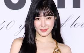 Tiffany Young says K-pop groups are “half-hearted” at music shows