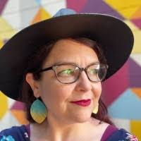 Trisha Crane's Instagram, Twitter & Facebook