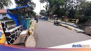 See more of kampung rawa ambarawa on facebook. Jembatan Kota Paris Ditutup Ini Akses Utama Kampung Rawa Tanah Tinggi