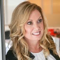 Kari Reeves's Instagram, Twitter & Facebook