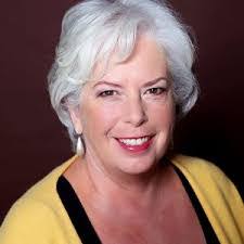 Karen Pape's Instagram, Twitter & Facebook