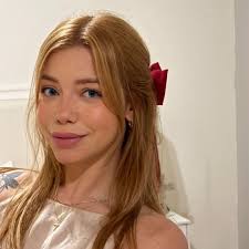 É justo que custe muito, o que muito vale! ✨ Os que com lágrimas semeiam,  com júbilo ceifarão…