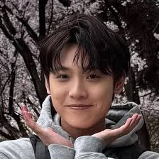 譚仔應該出推廣，集齊三張換一碗三哥米線🍜🤣