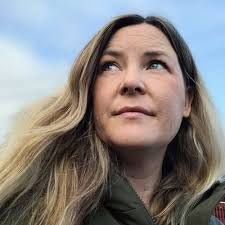 Anne Luke's Instagram, Twitter & Facebook