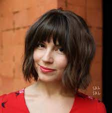 Bangs for round face shapes can absolutely be straight, elegant, and full of shine. 40 Classy Hairstyles For Round Faces To Choose In 2021