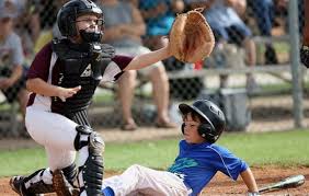 what size catchers mitt should a 12 year old use