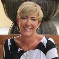 Kim Raymer's Instagram, Twitter & Facebook