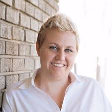 Meredith Snider's Instagram, Twitter & Facebook