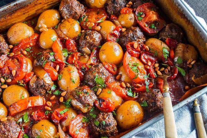 Kafta with Tomatoes