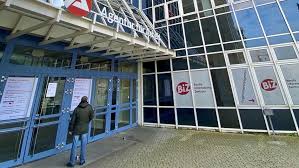 Der arbeitsuchendmeldung und der arbeitslosmeldung. Corona Krise Grosser Andrang Bei Nurnberger Arbeitsagentur Nurnberg Nordbayern De
