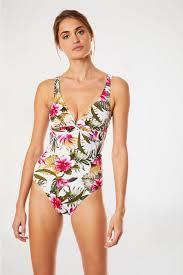 Trouver les derniers styles de maillots de bain 1 pièce noirs maillot de bain bandeau armature maillot une piece dos nu. Maillot De Bain 1 Piece Ecru Imprime Fleuri Nancie Saleya Livia