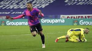 Compartir en facebook compartir en twitter compartir en whatsapp enviar en la rueda de prensa de este lunes, el entrenador argentino del psg, mauricio con tres jugadores de la reserva en el campo, flick aprovechó los siete puntos de ventaja que tenía. Lyon 2 4 Psg Hundred Up For Mbappe As Champions Go Top Ligue 1