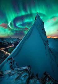 20 Amazing Photos Of The Northern Lights In Norway You Ll Never Forget Norway Landscape Places To See Northern Lights