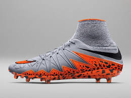 Nike Hypervenom Ii Design Et Performances Sportives Chaussures Foot Nike Chaussures A Crampons Nike