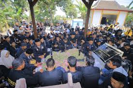 Maybe you would like to learn more about one of these? Persaudaraan Setia Hati Terate Merentang Waktu Menembus Penjuru Semesta Madiuntoday