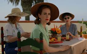 She is the recipient of several accolades, including a primetime emmy award and a golden globe award. Sarah Paulson Teases The Number Of Seasons For Ratched