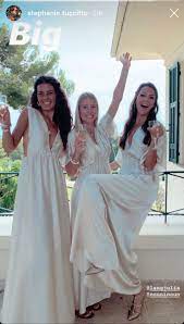 Apr 26, 2021, 10:20 am ist. Lawanda On Twitter More Photos From The Pouille Wedding In First Photo From Left To Right Pierre Hugues Hubert And Julia Lang Stephanie Tuccitto And David Goffin The Groom And Bride Lucas And Clemence
